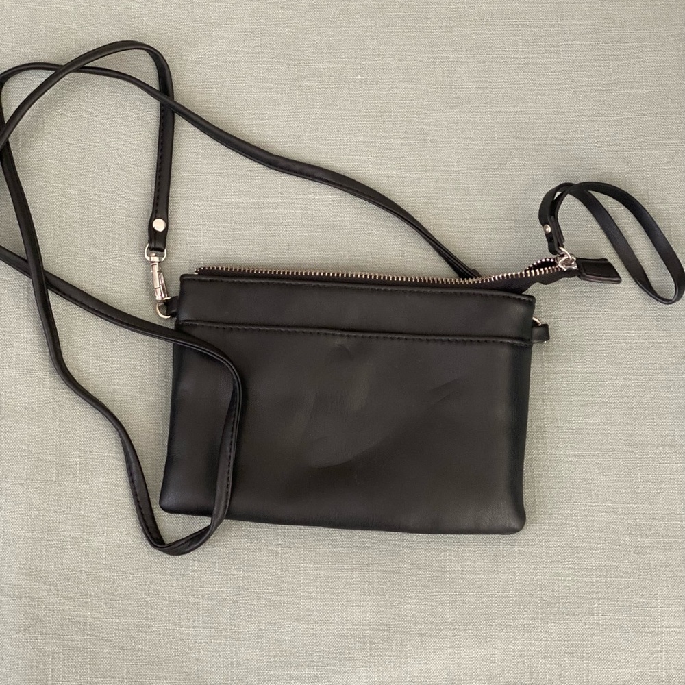 Black crossbody purse